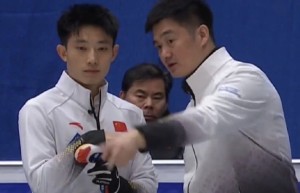 男子冰壶世锦赛：中国4-7意大利遭遇两连败，目前1胜2负
