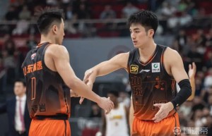 铁出天际，山东后卫组合高诗岩&于德豪全场合计7中0合砍1分