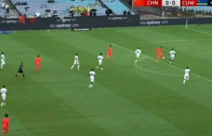 国足半场1-0库拉索！韦世豪压哨绝杀，张玉宁助攻，3数据占优