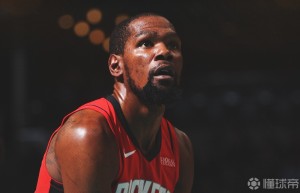 得分组织一把抓，杜兰特14中8贡献25分6篮板10助攻1抢断